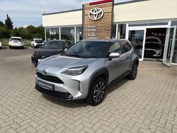 Silber Gebraucht 2022 Toyota Yaris Cross Team SUV | 22.450 € (Guter Preis)