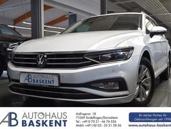 Weiß Gebraucht 2023 VW Passat Limousine | 22.890 € (Guter Preis)