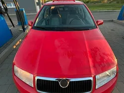Rot Gebraucht 2000 Skoda Fabia Limousine | 550 € (Guter Preis)