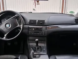 Schwarz Gebraucht 2001 BMW 318 Limousine | 2.499 € (Etwas zu teuer)