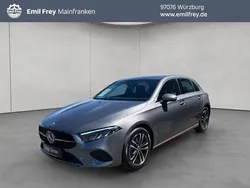 Grau Gebraucht 2024 Mercedes A180 Advanced Limousine | 28.200 € (Guter Preis)