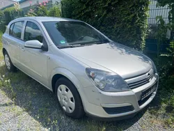 Silber Gebraucht 2004 Opel Astra Elegance Limousine | 999 € (Superpreis)