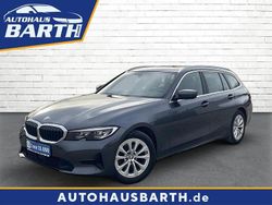 Grau Gebraucht 2021 BMW 318 Advantage Limousine | 25.600 € (Fairer Preis)