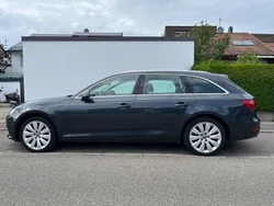Grau Gebraucht 2016 Audi A4 Sport Kombi | 17.500 € (Guter Preis)