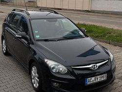 Schwarz Gebraucht 2011 Hyundai i30 Classic Kombi | 4.500 € (Etwas zu teuer)