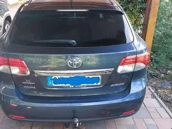 Blau Gebraucht 2014 Toyota Avensis Edition Kombi | 10.300 € (Etwas zu teuer)