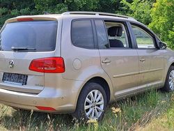 Bronze Gebraucht 2013 VW Touran Highline Van / Kleinbus | 11.700 € (Fairer Preis)