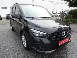 Schwarz Gebraucht 2022 Mercedes Citan 113 Kombi | 21.500 € (Fairer Preis)
