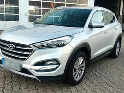 Grau Gebraucht 2017 Hyundai Tucson SUV | 14.200 € (Guter Preis)