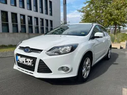 Weiß Gebraucht 2013 Ford Focus Champions Edition Kombi | 4.300 € (Fairer Preis)