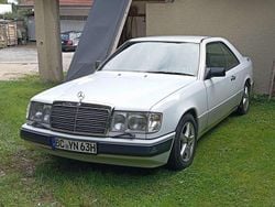 Weiß Gebraucht 1988 Mercedes 230 Coupé | 7.777 €