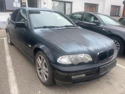 Schwarz Gebraucht 2000 BMW 330 Limousine | 2.000 € (Superpreis)