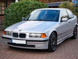 Silber Gebraucht 1999 BMW 316 Compact Comfort Edition Kleinwagen | 3.450 € (Teuer)
