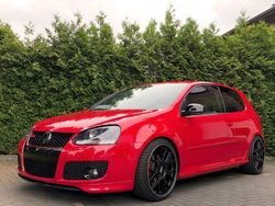 Rot Gebraucht 2007 VW Golf V Edition Limousine | 10.990 €