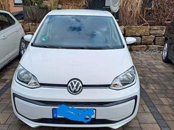 Weiß Gebraucht 2017 VW up! Sound Kleinwagen | 9.900 € (Fairer Preis)