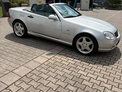 Silber Gebraucht 1997 Mercedes SLK230 AMG Cabrio | 6.900 €