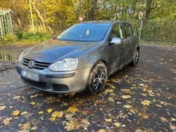 Grau Gebraucht 2005 VW Golf V Limousine | 3.200 € (Guter Preis)