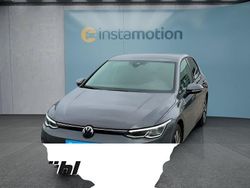 Grau Gebraucht 2023 VW Golf VIII Kleinwagen | 21.649 € (Guter Preis)