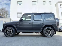 Schwarz Neu 2025 Mercedes G63 AMG Active SUV | 279.950 €