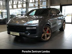 Grau Gebraucht 2023 Porsche Cayenne Turbo E-Hybrid SUV | 169.790 € (Fairer Preis)