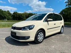 Beige Gebraucht 2013 VW Touran Trendline Van / Kleinbus | 3.790 € (Superpreis)