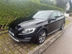Schwarz Gebraucht 2017 Volvo V60 CC Pro Kombi | 21.900 € (Fairer Preis)