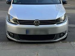 Silber Gebraucht 2012 VW Touran Van / Kleinbus | 8.000 € (Etwas zu teuer)