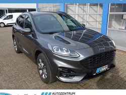 Grau Gebraucht 2024 Ford Kuga ST-Line X SUV | 31.477 € (Fairer Preis)