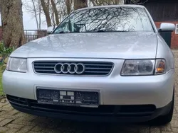 Silber Gebraucht 1999 Audi A3 Ambiente Limousine | 2.050 € (Fairer Preis)