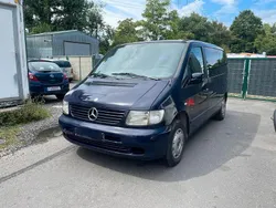 Blau Gebraucht 2001 Mercedes V220 Van / Kleinbus | 2.900 € (Superpreis)