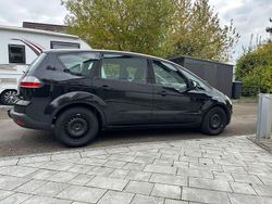 Schwarz Gebraucht 2006 Ford S-MAX Trend Van / Kleinbus | 2.900 € (Fairer Preis)