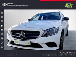 Weiß Gebraucht 2019 Mercedes 300 Kombi | 25.890 €