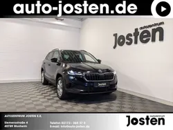 Schwarz (schwarzmagic perleffekt) Gebraucht 2024 Skoda Karoq Selection SUV | 29.990 € (Guter Preis)