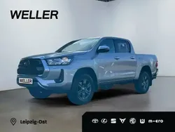 Lichtsilber metallic Neu 2025 Toyota HiLux Comfort Abholung | 44.980 € (Guter Preis)