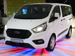 Weiß Gebraucht 2019 Ford Transit Custom Van / Kleinbus | 24.850 € (Fairer Preis)