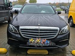 Schwarz Gebraucht 2016 Mercedes E220 Limousine | 25.000 € (Etwas zu teuer)