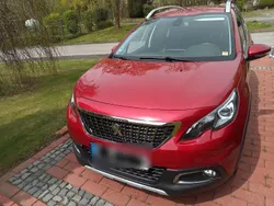 Rot Gebraucht 2018 Peugeot 2008 Allure SUV | 12.300 € (Guter Preis)