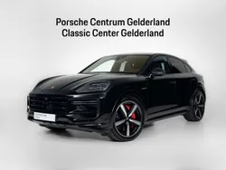Schwarz Gebraucht 2024 Porsche Cayenne Turbo E-Hybrid SUV | 209.900 € (Etwas zu teuer)