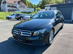 Obsidianschwarz metalliclack Gebraucht 2018 Mercedes E220 Avantgarde Kombi | 29.900 € (Guter Preis)