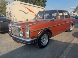 Braun Gebraucht 1972 Mercedes 220 Limousine | 12.999 €