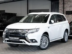 Weiß Gebraucht 2020 Mitsubishi Outlander P-HEV SUV | 21.990 € (Fairer Preis)