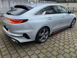 Grau Gebraucht 2019 Kia ProCeed Kleinwagen | 21.999 € (Fairer Preis)