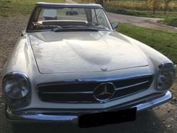Beige Gebraucht 1966 Mercedes 230 Cabrio | 54.500 €