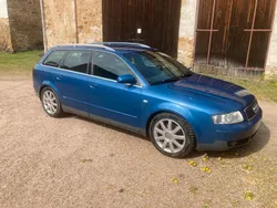 Blau Gebraucht 2002 Audi A4 Kombi | 1.500 € (Fairer Preis)