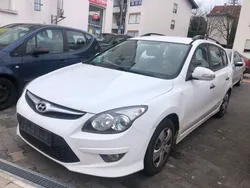 Weiß Gebraucht 2011 Hyundai i30 Classic Kombi | 1.488 € (Superpreis)