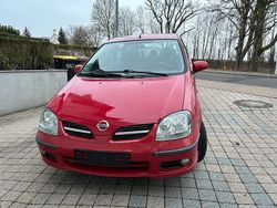 Rot Gebraucht 2004 Nissan Almera Tino Van / Kleinbus | 2.000 €