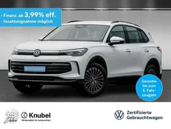 Weiss Gebraucht 2024 VW Tiguan Life SUV | 39.880 € (Fairer Preis)