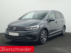 Grau Gebraucht 2024 VW Touran Highline Van / Kleinbus | 35.450 € (Fairer Preis)