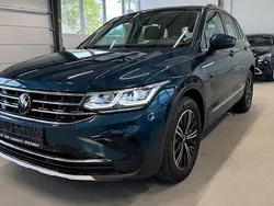 Deep black perleffekt Gebraucht 2022 VW Tiguan IQ Drive SUV | 27.490 € (Guter Preis)