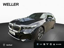 Carbonschwarz (schwarz) Gebraucht 2024 BMW 520 Comfort Edition Kombi | 54.350 € (Fairer Preis)